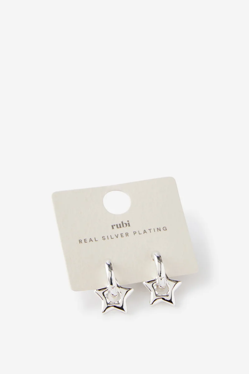 روبي Huggie Hoop Earring